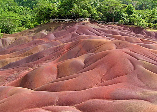 7 colored earth chamarel mauritius